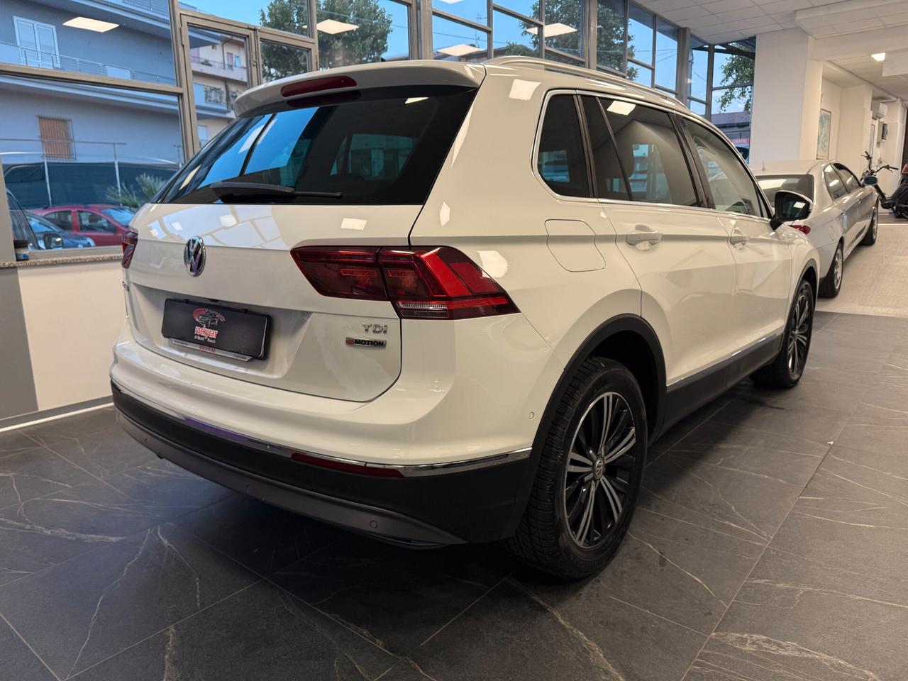 Volkswagen Tiguan 2.0 TDI SCR 4MOTION Business BlueMotion Technology