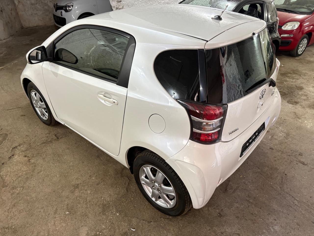 Toyota iQ 1.0