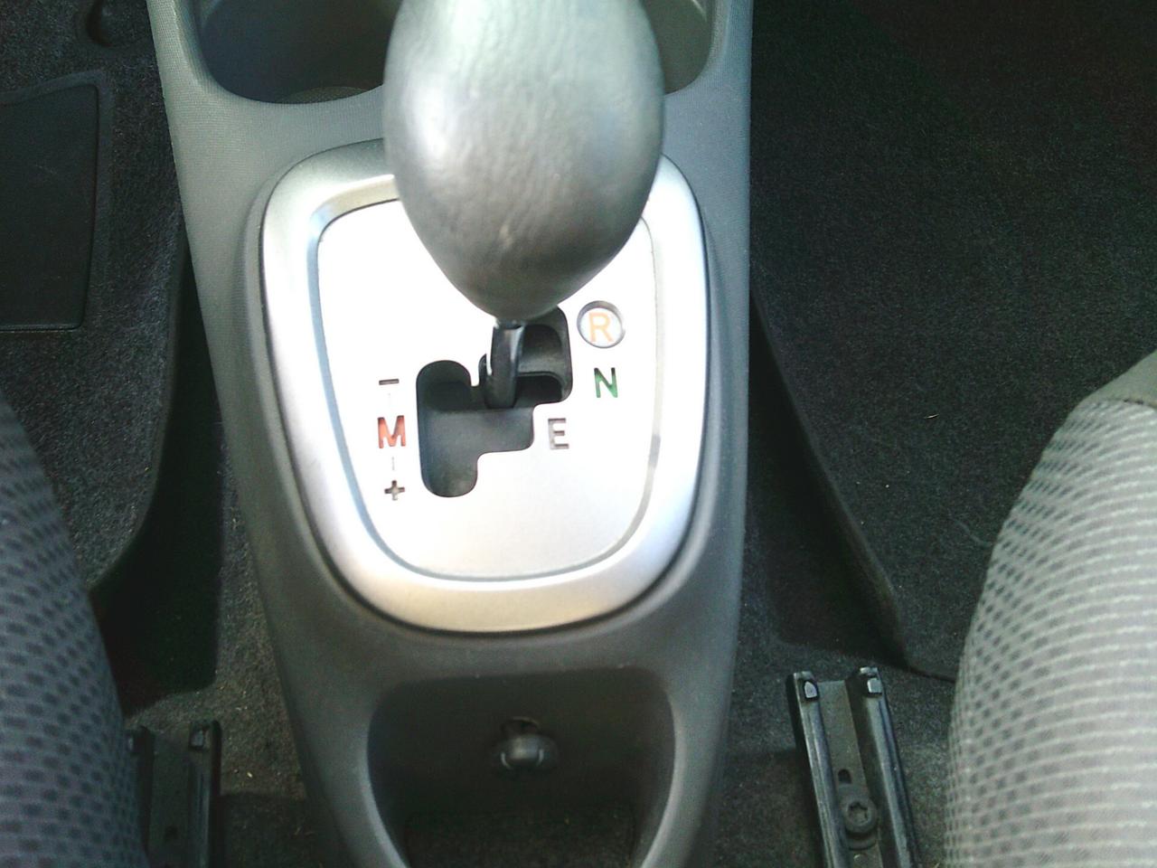 Toyota Aygo 1.0 12V VVT-i 5 porte Sol M-MT