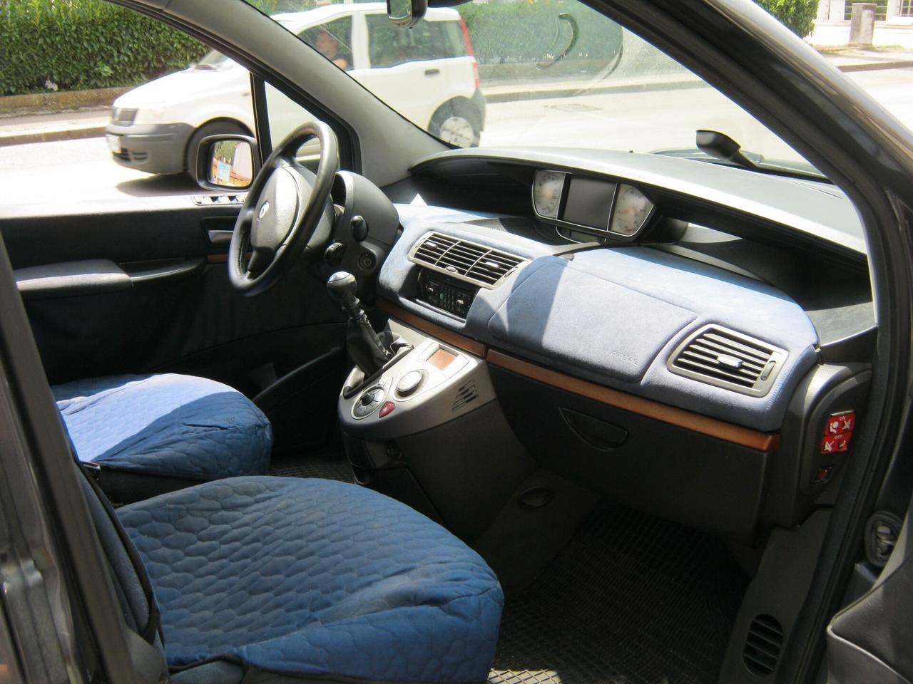 Lancia Phedra 2.2 JTD FAP 7 POSTI