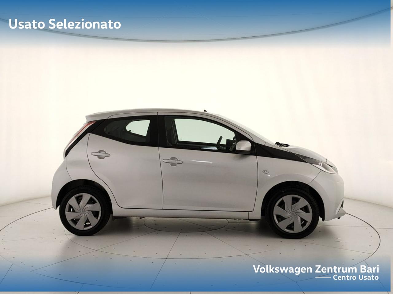 Toyota Aygo 5p 1.0 x-play my15