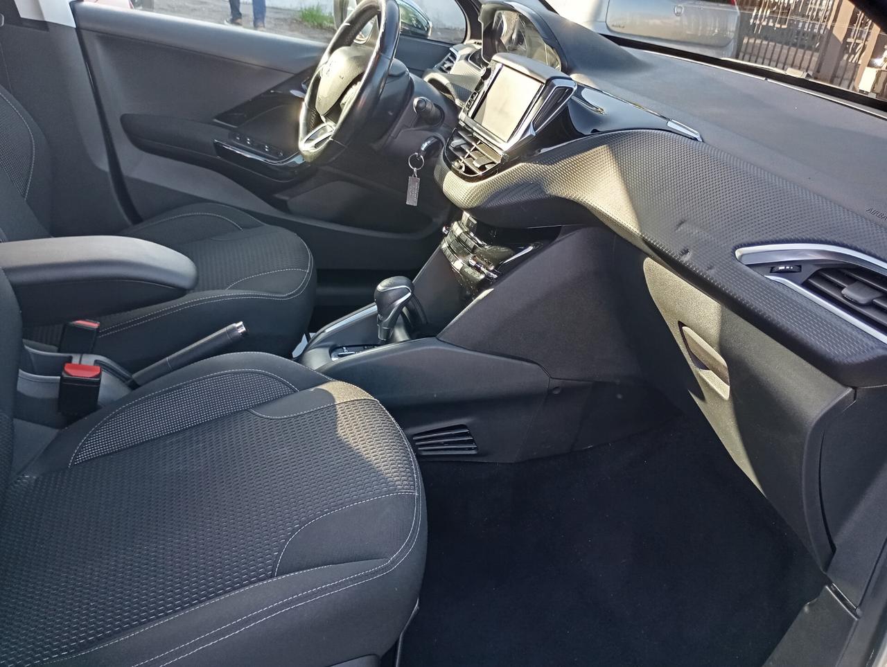 Peugeot 208 5P 1.2 PureTech T. 110CV Allure Aut.