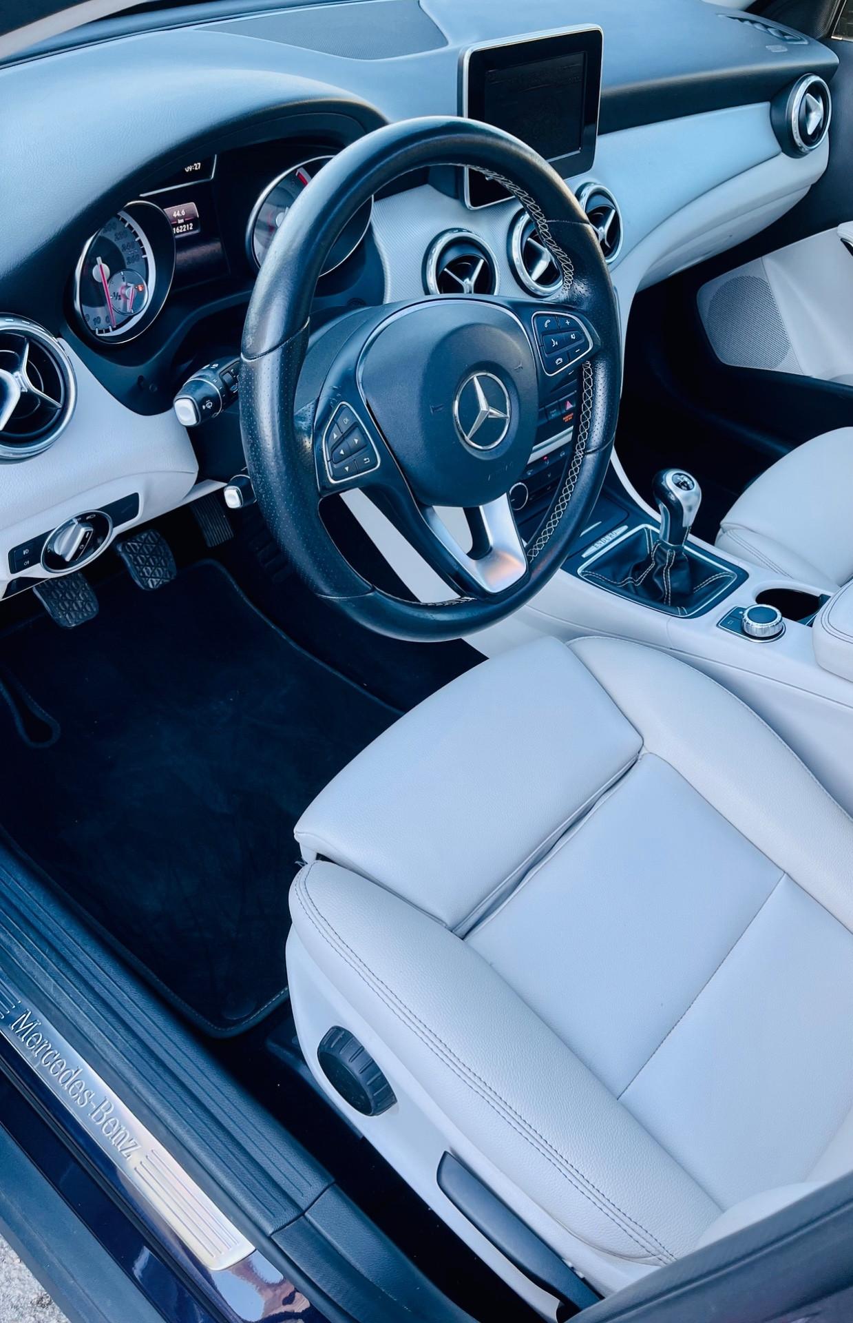 Mercedes-benz GLA 200 d Premium Enduro Tetto Panoramico