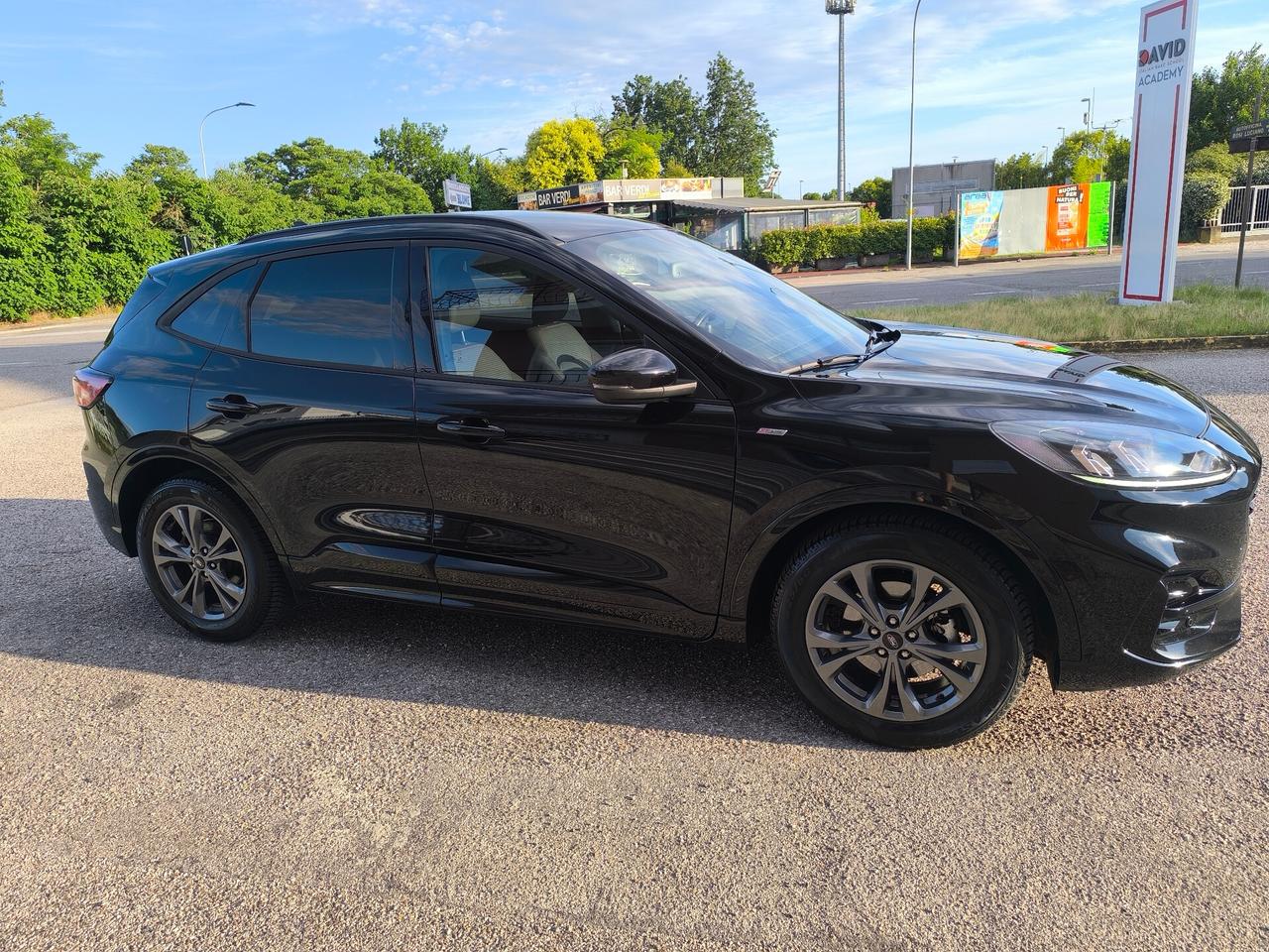 Ford Kuga 2.5 Full Hybrid 190 CV CVT AWD ST-Line Design