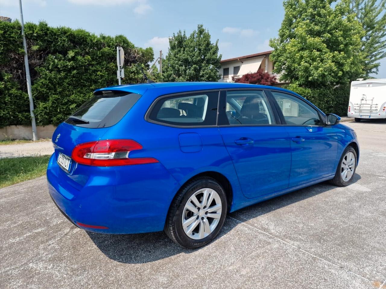 Peugeot 308 BlueHDi 130 S&S Allure