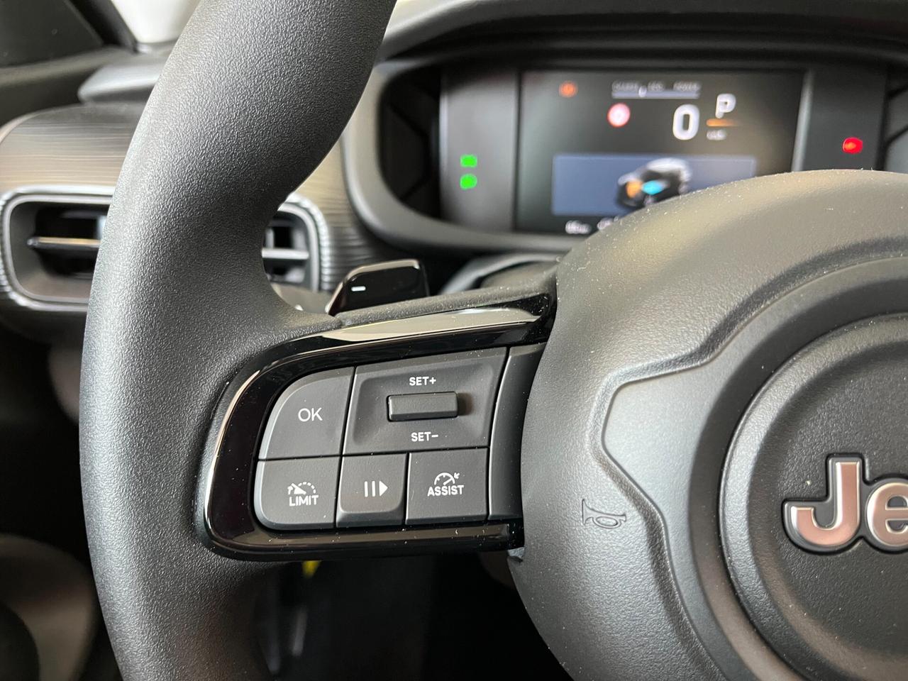 Jeep Avenger 1.2cc E-HYBRID 100cv C/AUT. LONGITUDE KM0
