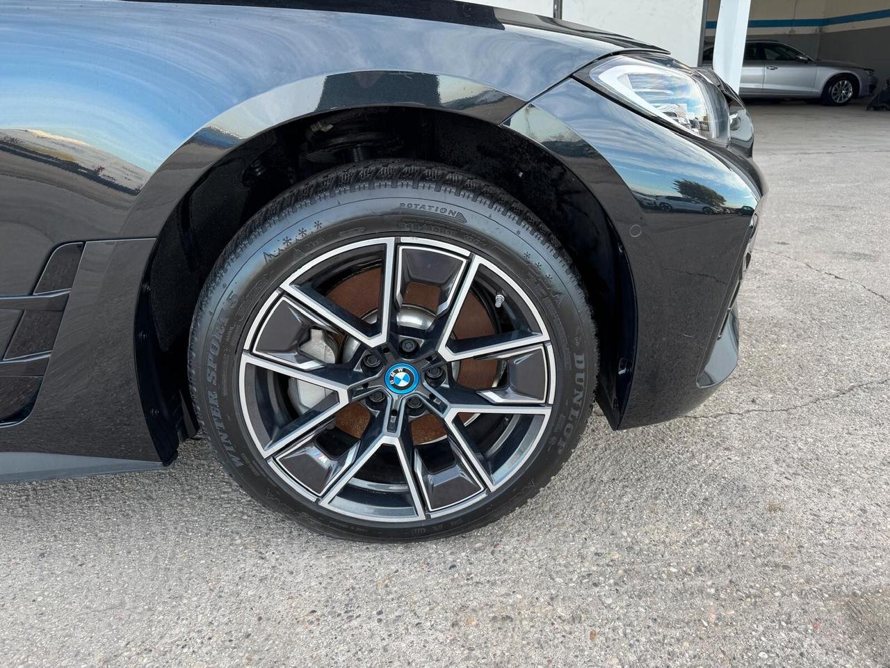 BMW i4 edrive40 Msport 83kw/h 340cv INCIDENTATA