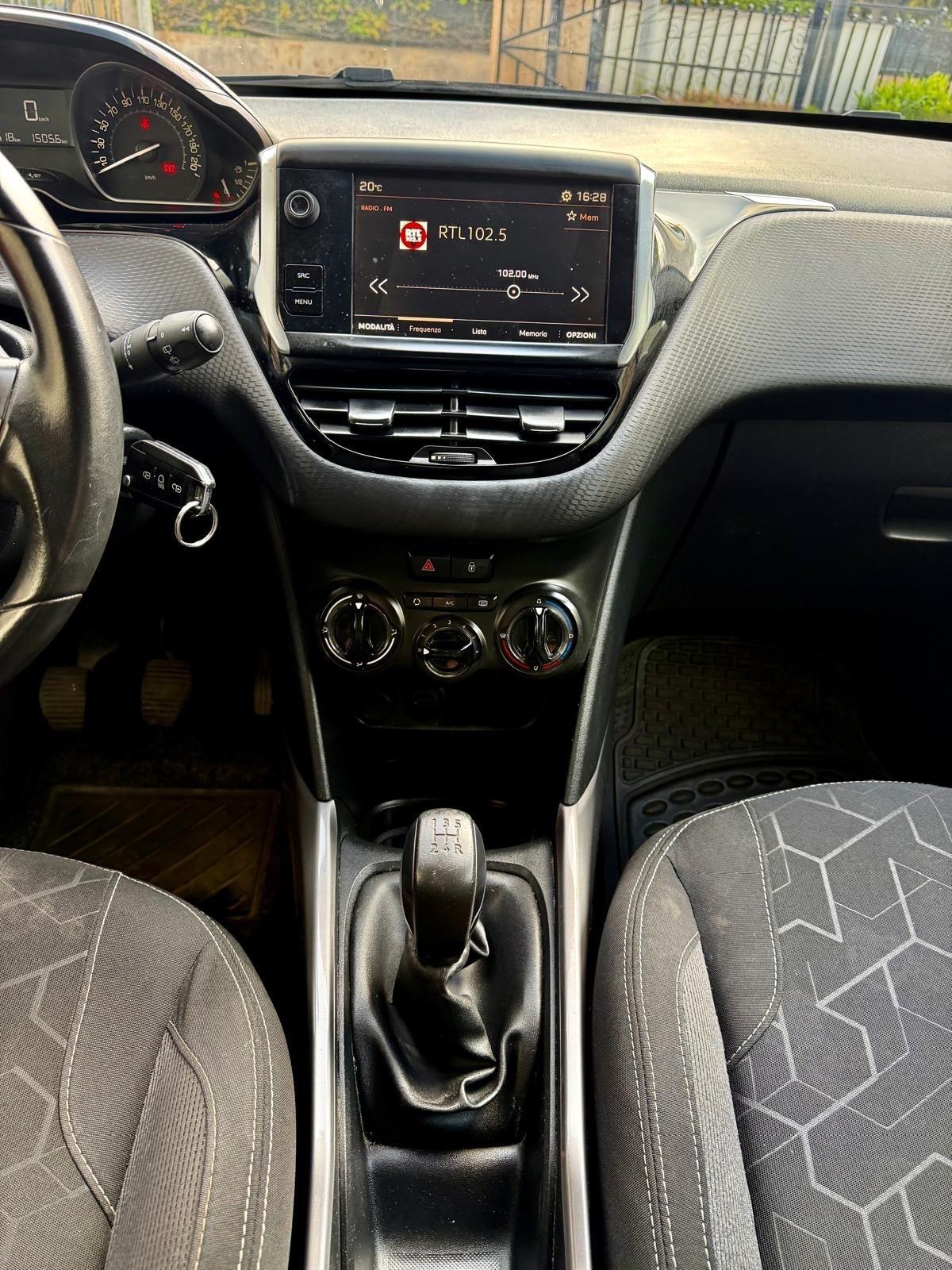 Peugeot 2008 PureTech 82 Allure