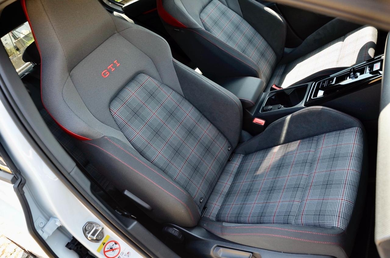 VOLKSWAGEN GOLF GTI 8.5 2.0 TSI 265cv DSG, PREZZO REALE, PRONTA CONSEGNA, PARI AL NUOVO, GARANZIA UFF VW, UNICOPROP, BOLLO E SUPERBOLLO PAGATI, EURO 6E, FARI IQ, PERMUTE