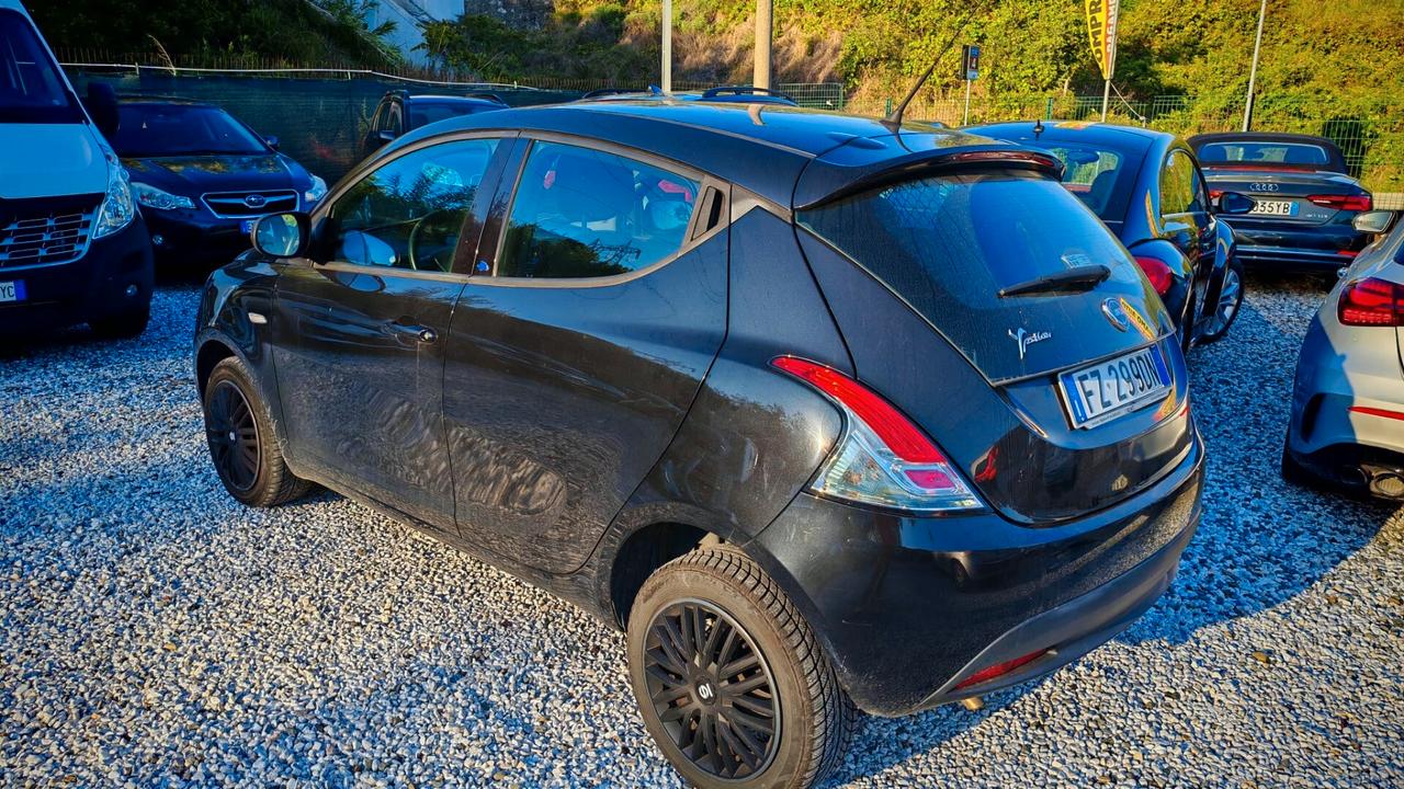 Lancia Ypsilon 1.2 69 CV 5 porte GPL Ecochic Gold