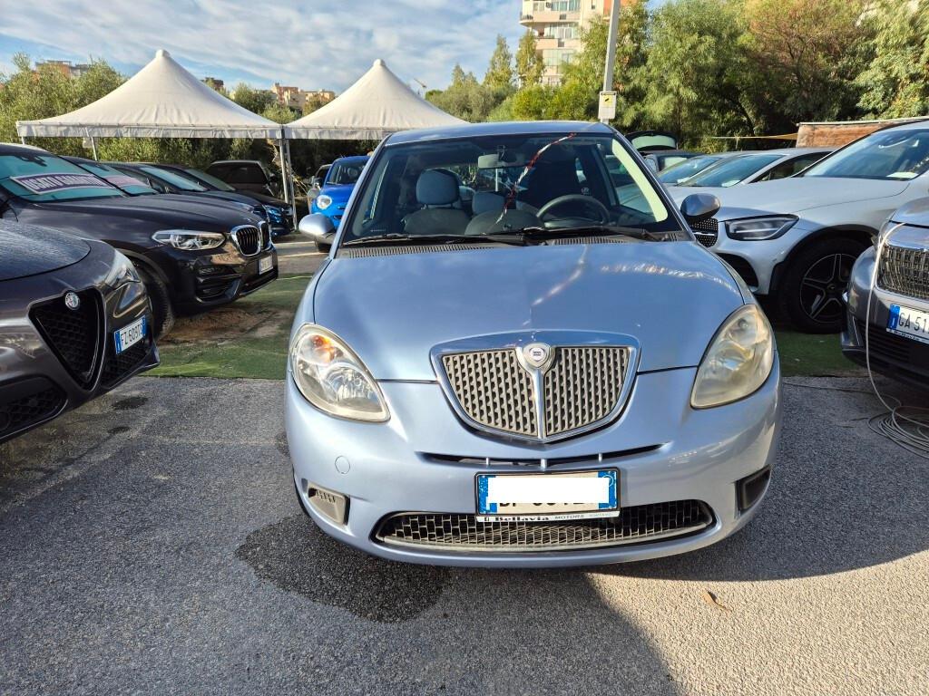 Lancia Ypsilon 1.3 Multijet 75cv Buona