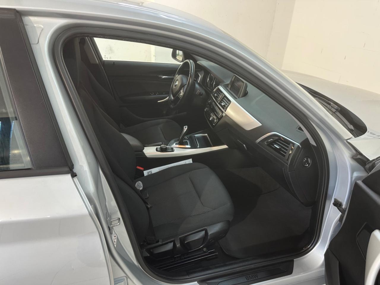 Bmw 116 116d 5p. Urban