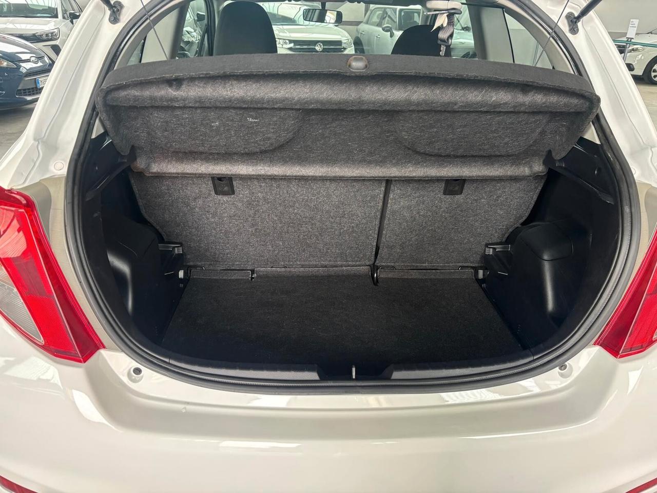 Toyota Yaris 1.0 3 porte Active