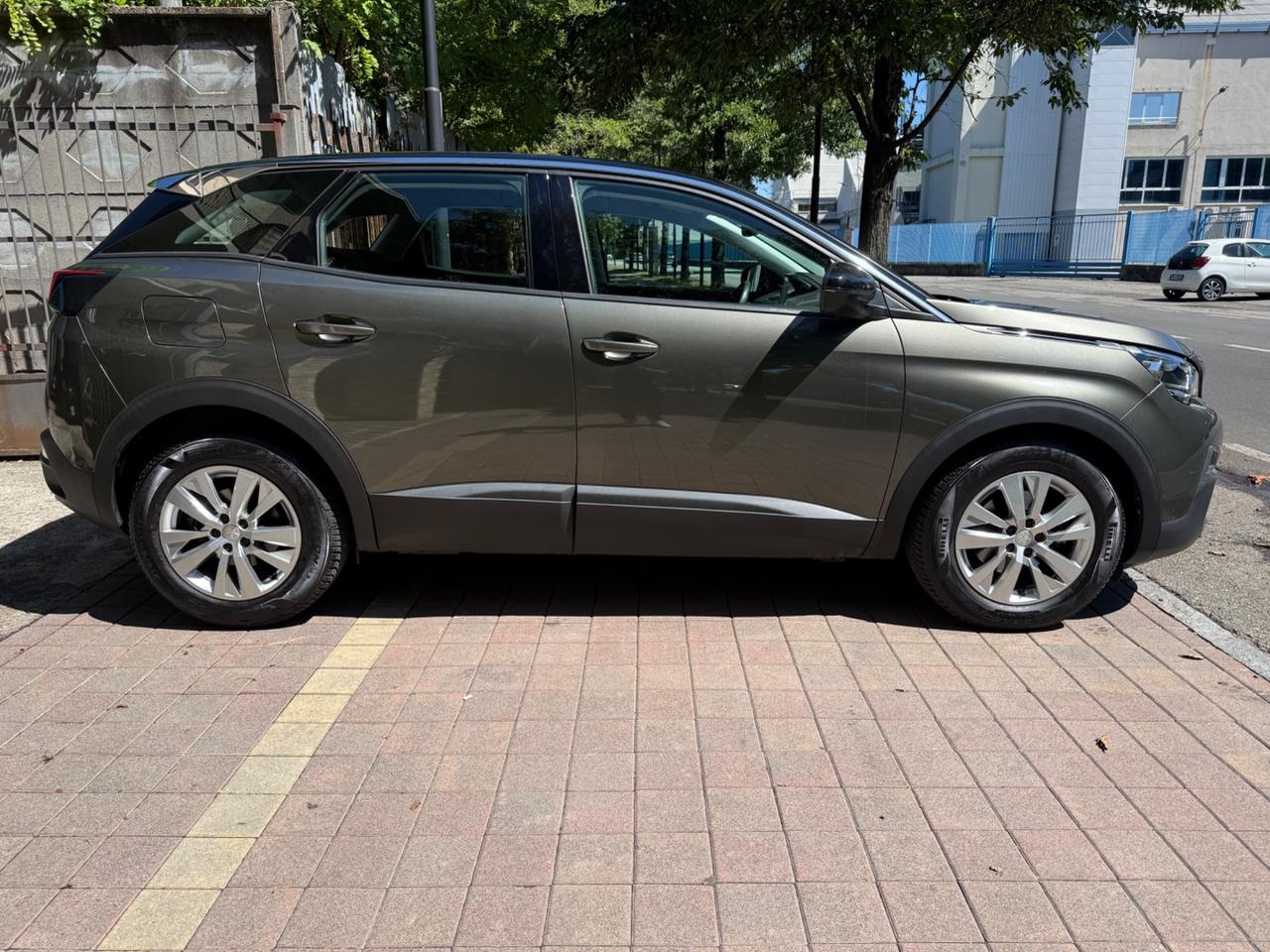 Peugeot 3008 BlueHDi 130 S&S Business