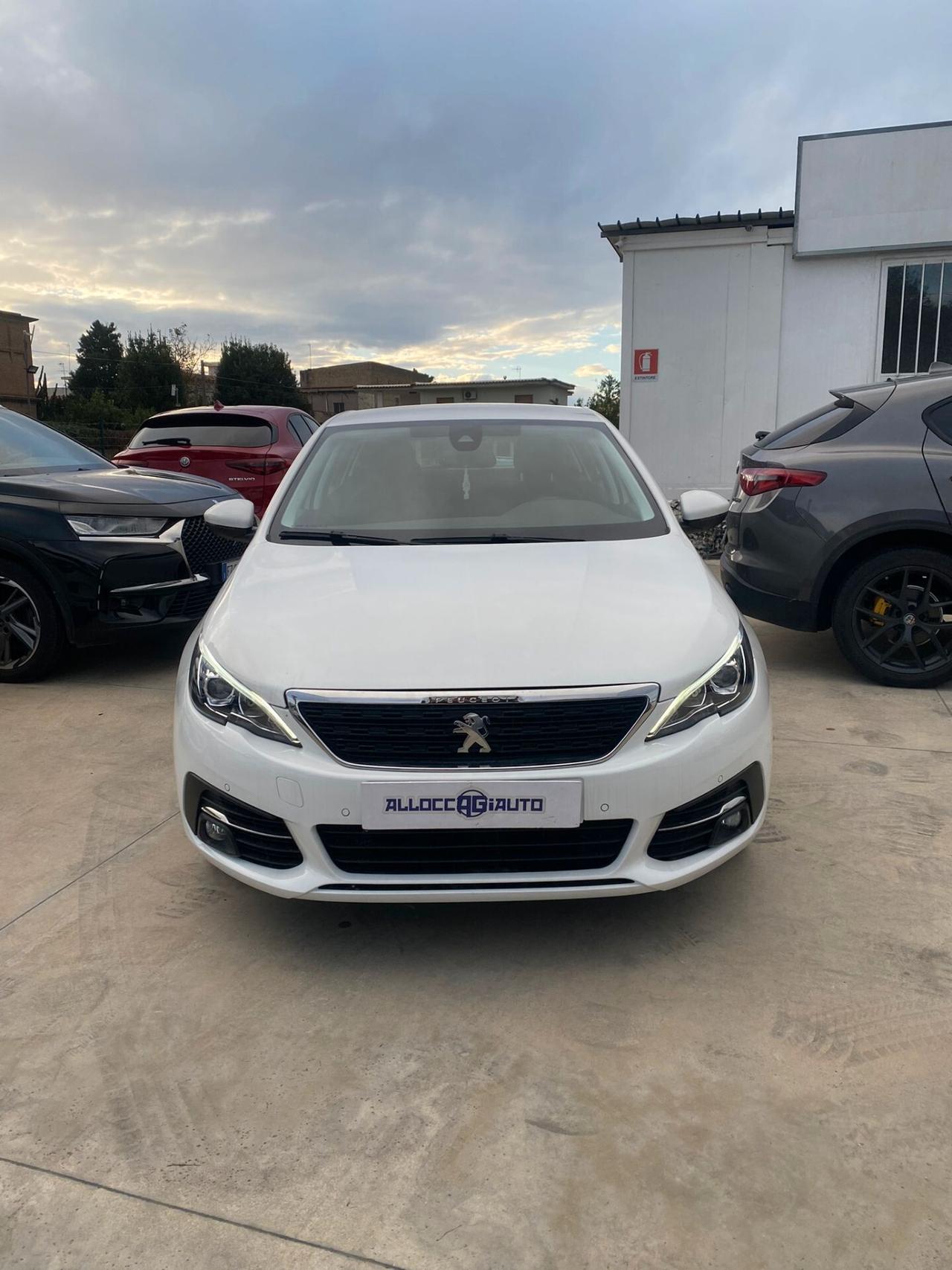 Peugeot 308 BlueHDi 1500cc 130cv