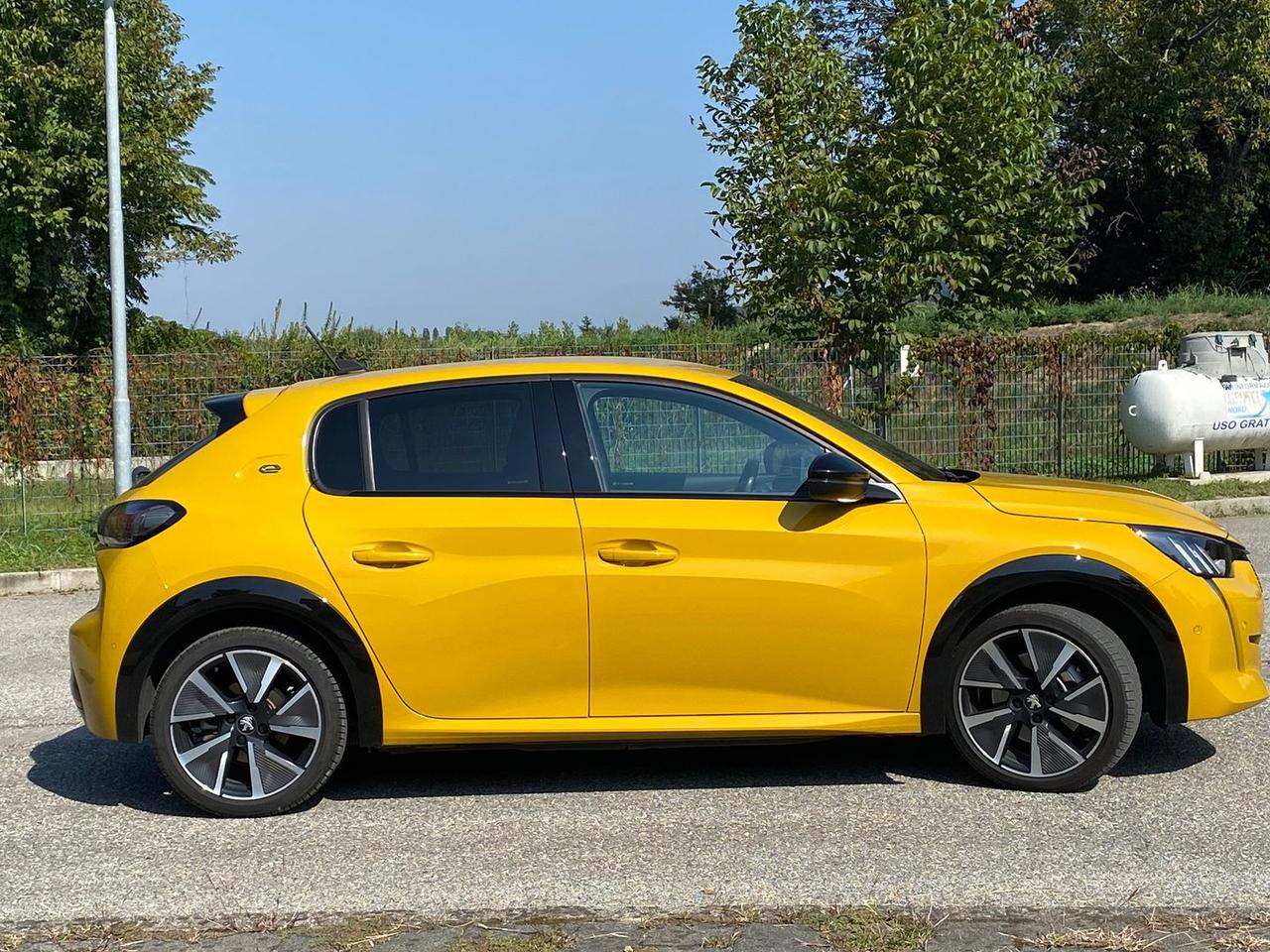 Peugeot 208 GT e-208 #6931