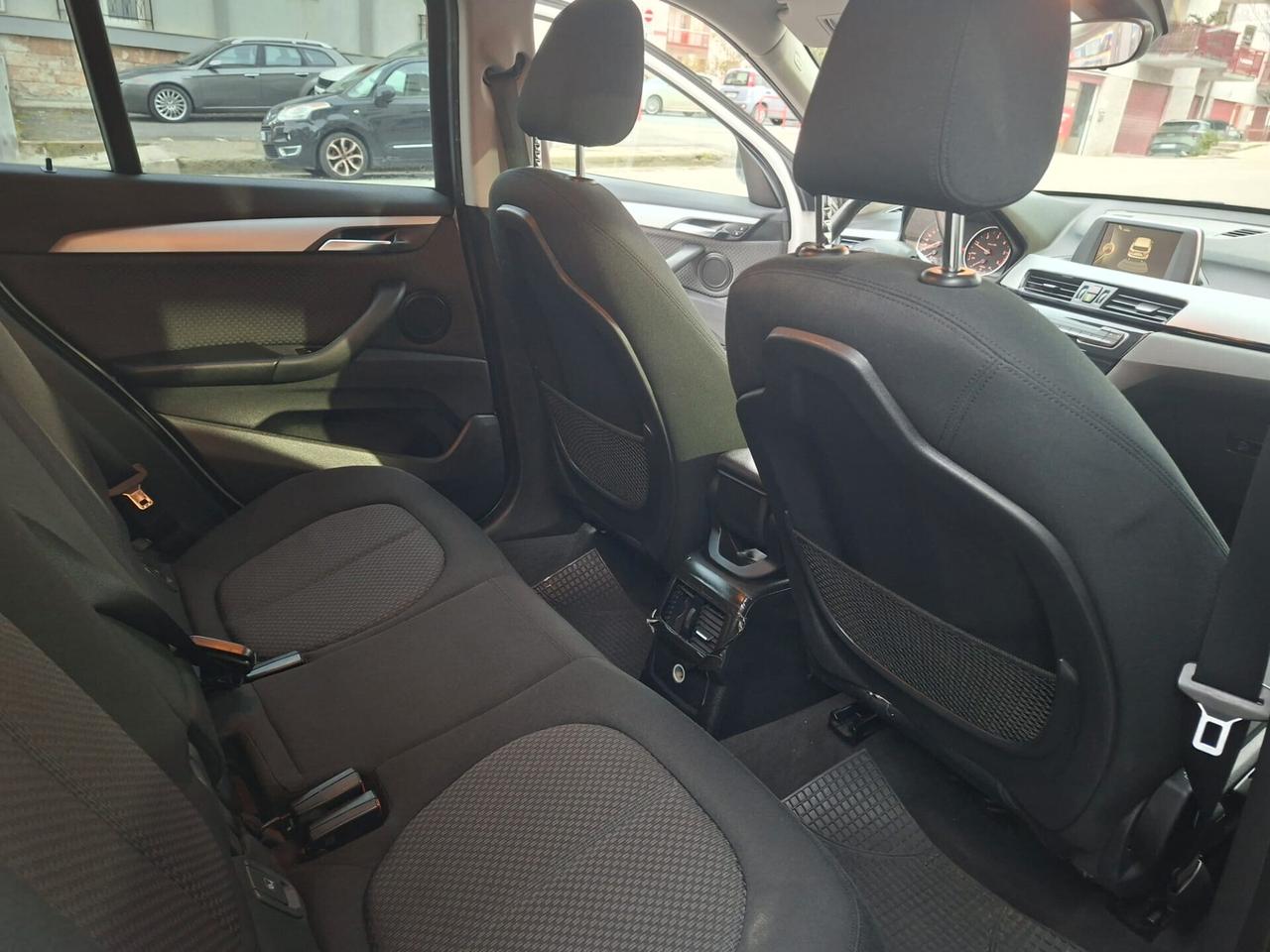 Bmw X1 sDrive18d Advantage * Navi * Full * Bianco Perlato * Garantito 12 Mesi