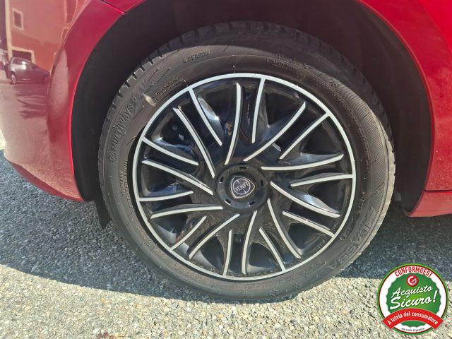 LANCIA Ypsilon 1.2 69 CV 5 porte Elefantino