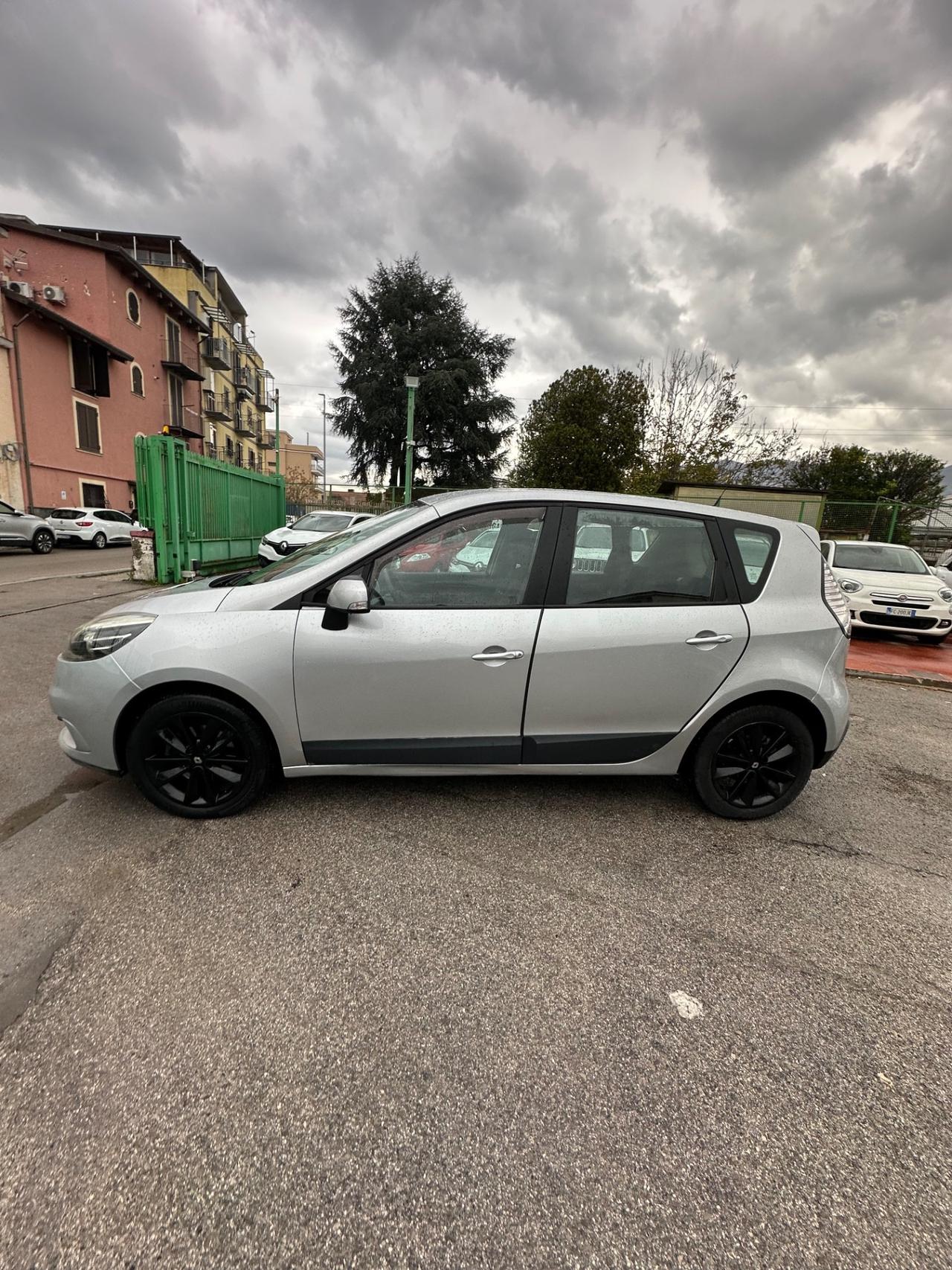 Renault Scenic Scénic XMod 1.5 dCi 110CV EDC Bose