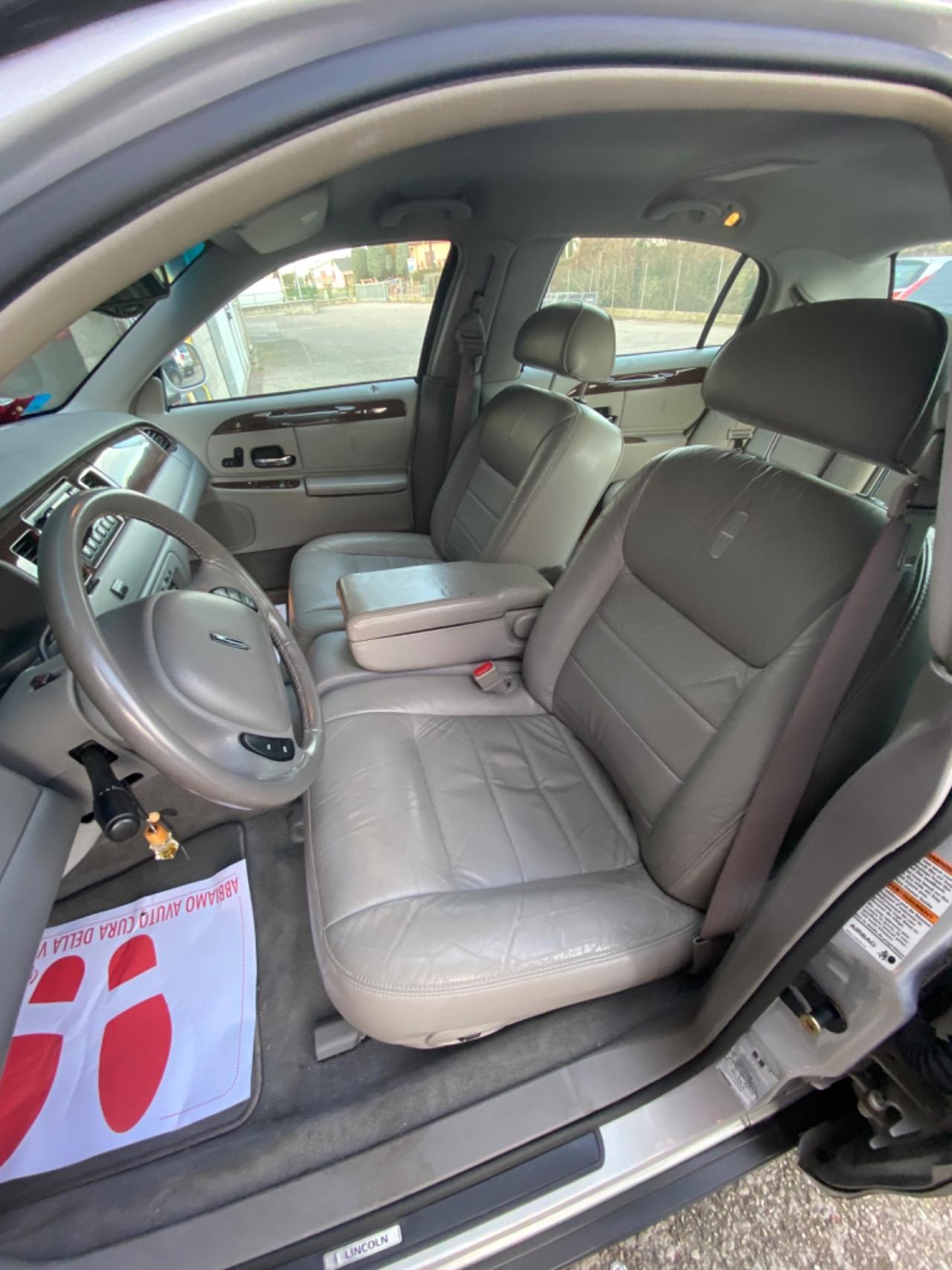 Lincoln Town car GPL 4.6 FULL 33.000km