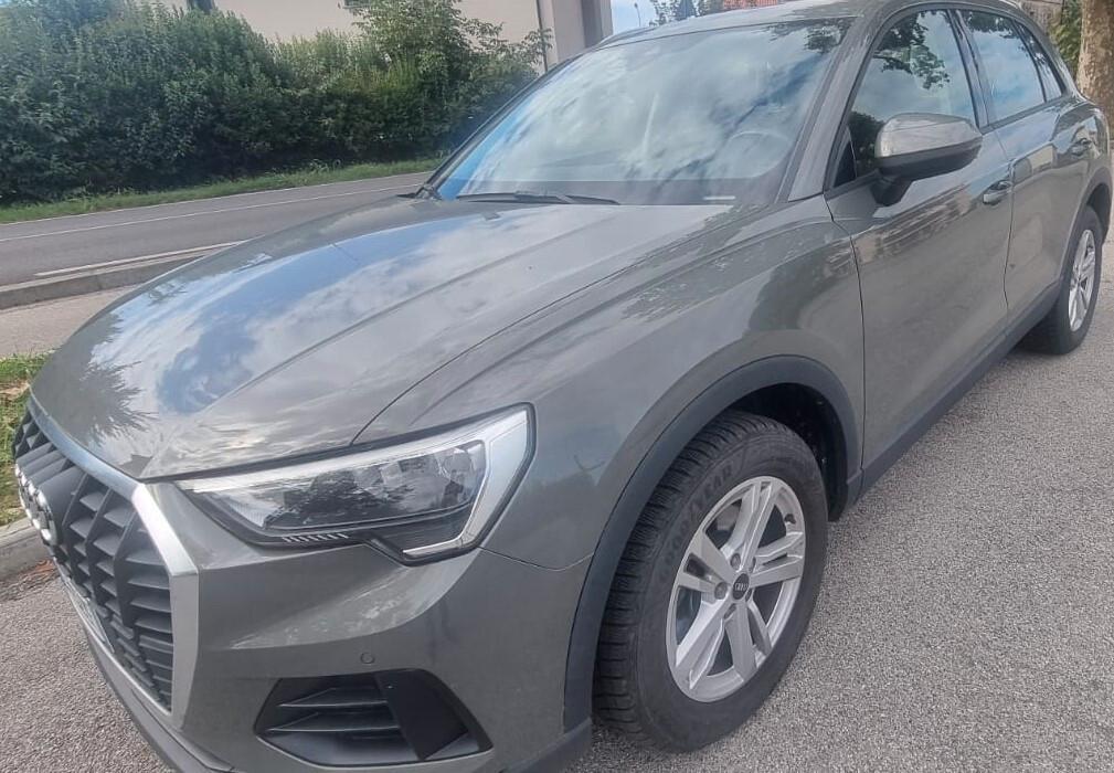 Audi Q3 35 TDI quattro S tronic Business