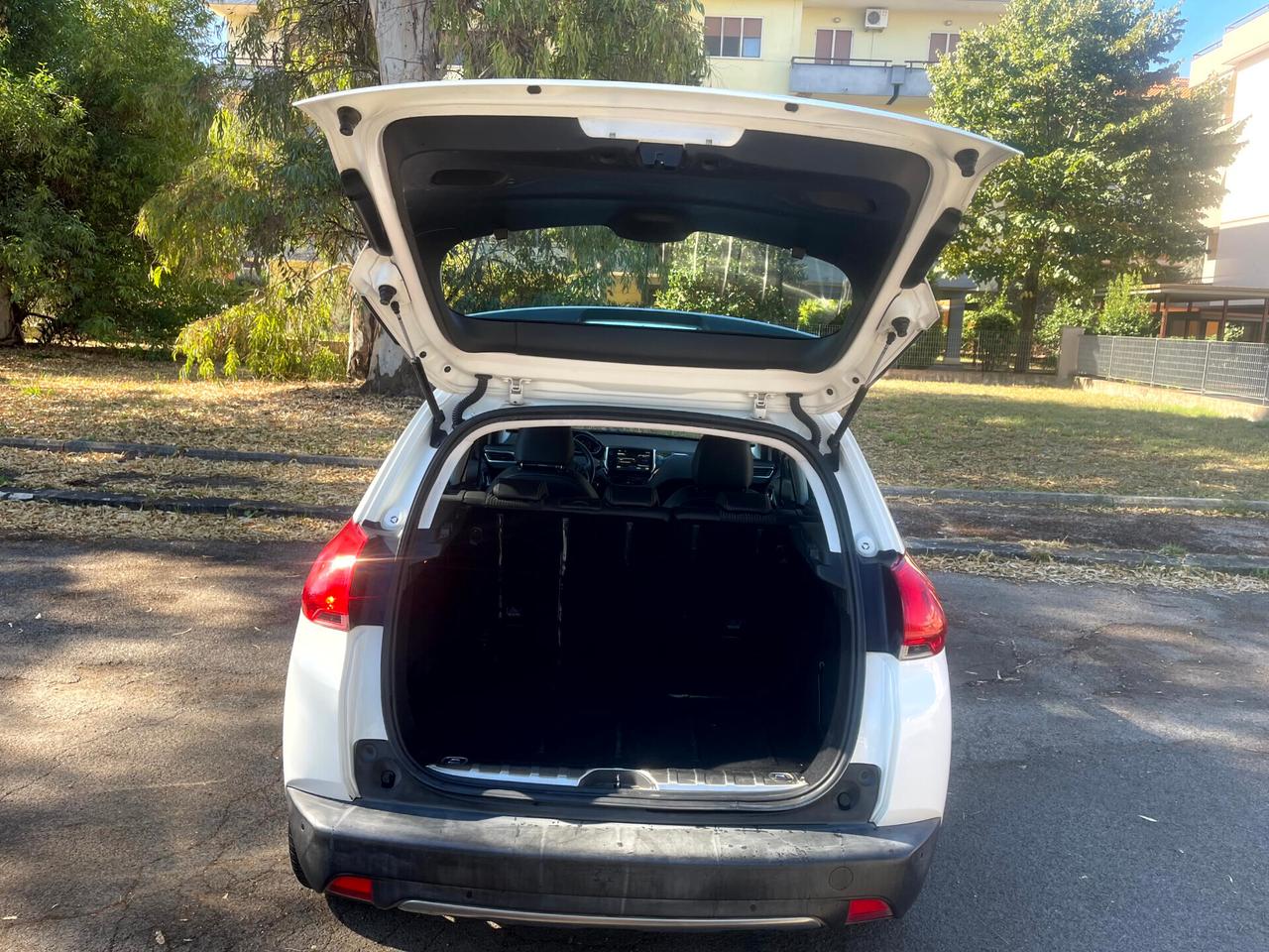 Peugeot 2008 GARANZIA 24 MESI 1.6 e-hdi Allure s NEOPATENTATI