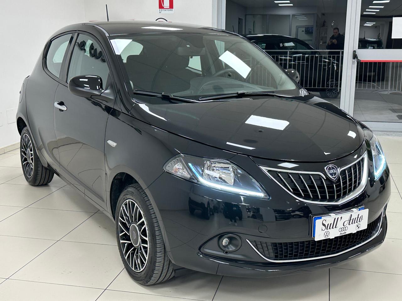 Lancia Ypsilon 1.0 Hybrid 70 CV Gold Plus 2024