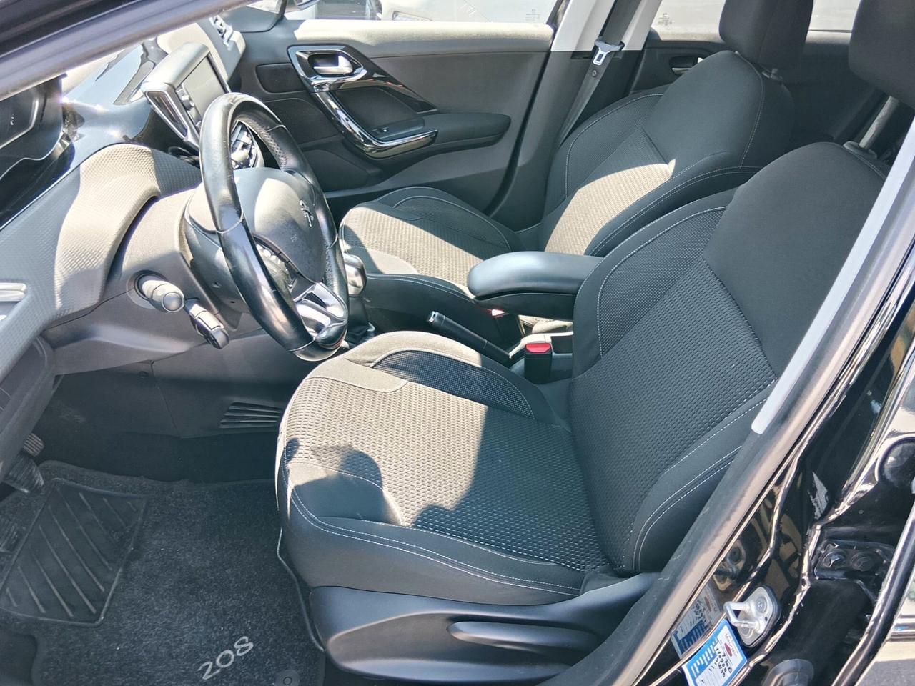 Peugeot 208 HDi Allure NAVI/CAMER/CROMO