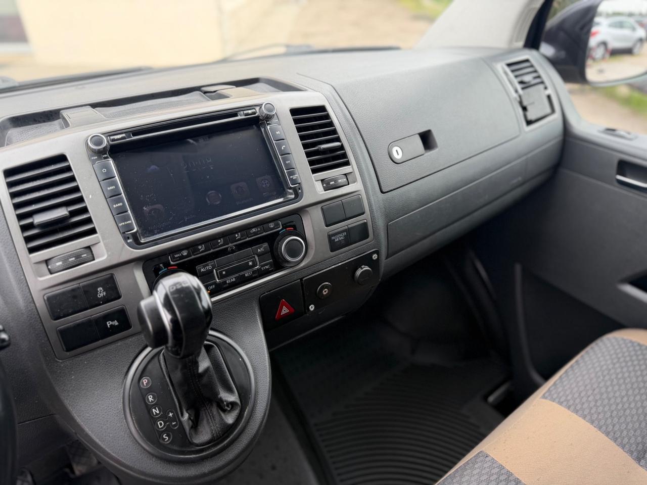 Volkswagen Transporter Caravelle 2.0 BiTDI 180CV DSG 4 Motion PL 9 Posti