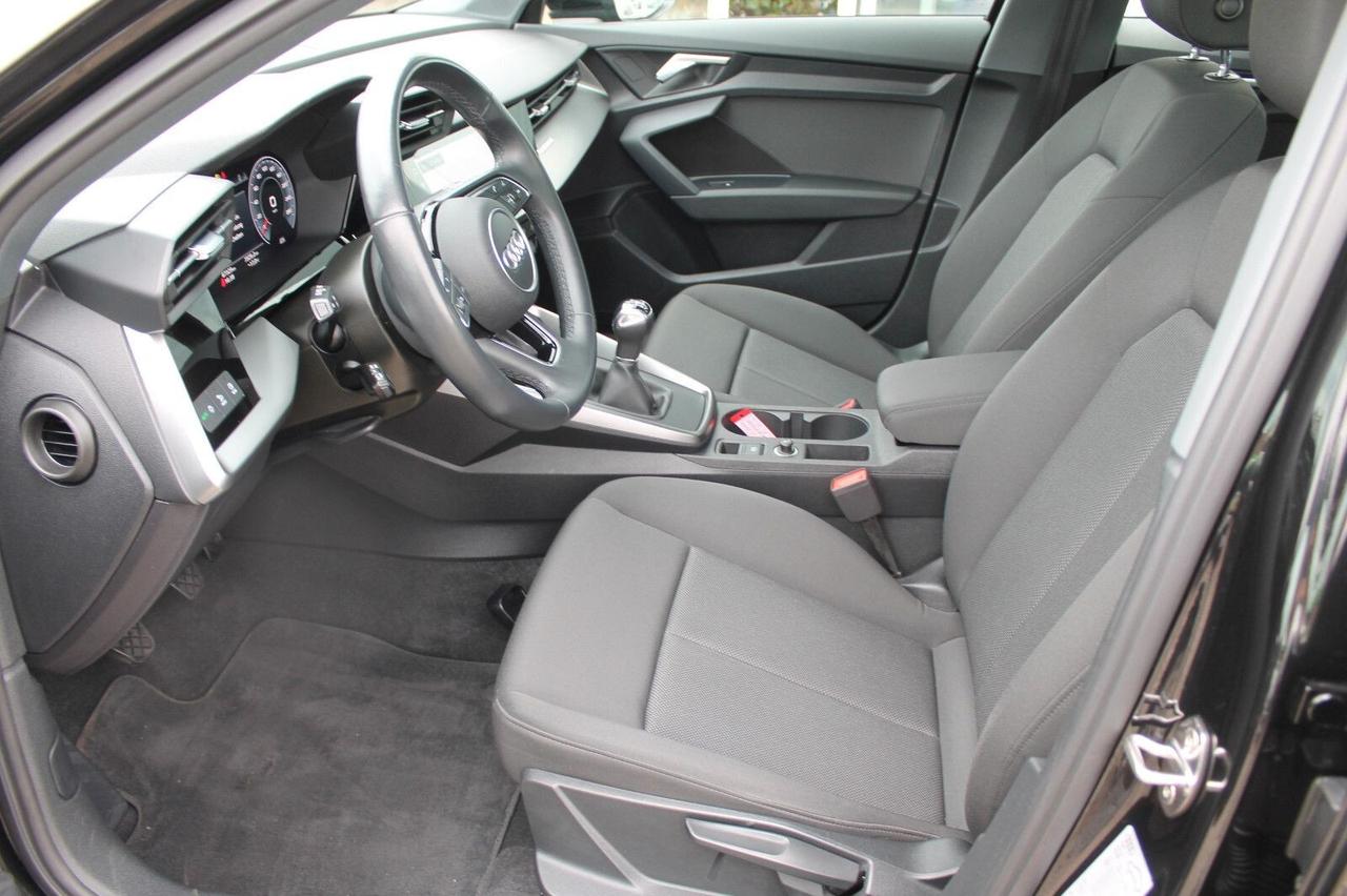 Audi A3 SPB 30 TFSI S line edition