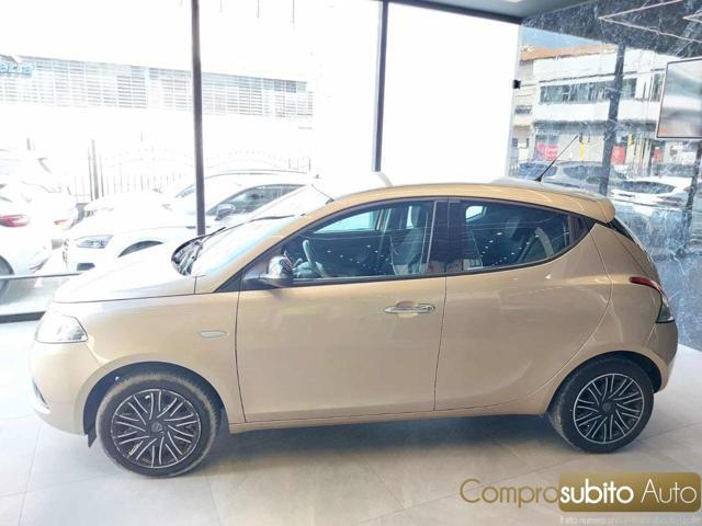 LANCIA Ypsilon 1.2 69 CV (Garanzia 12 Mesi) Neopatentati ?