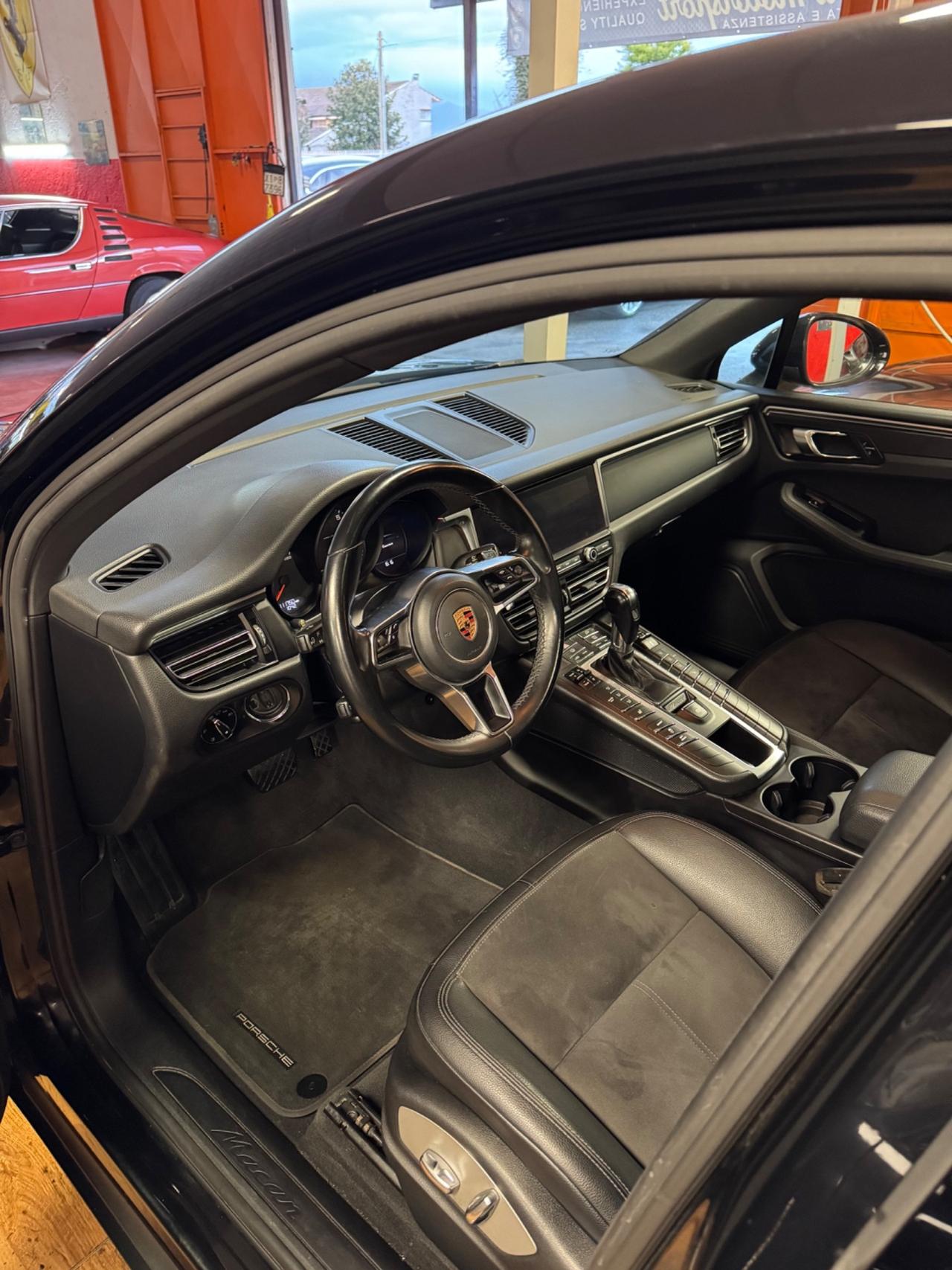 Porsche Macan 2.0T “Pari al nuovo” PERMUTE