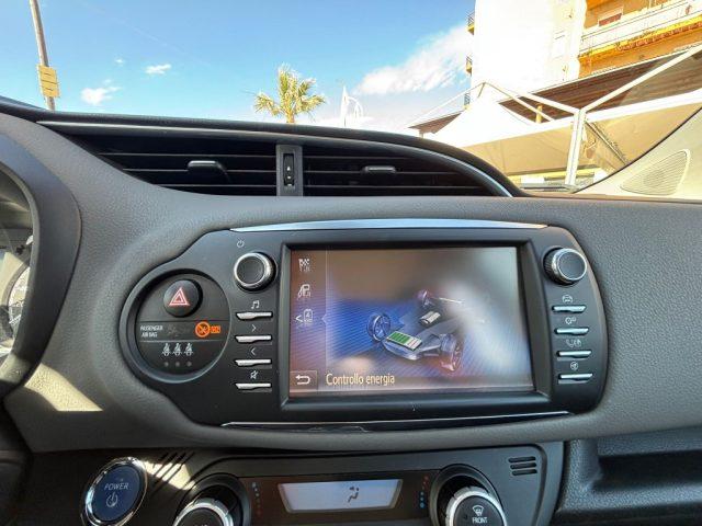 TOYOTA Yaris 1.5 Hybrid 5 porte Business
