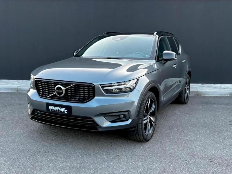 Volvo XC40 2.0 d3 150 CV R-design 4X4
