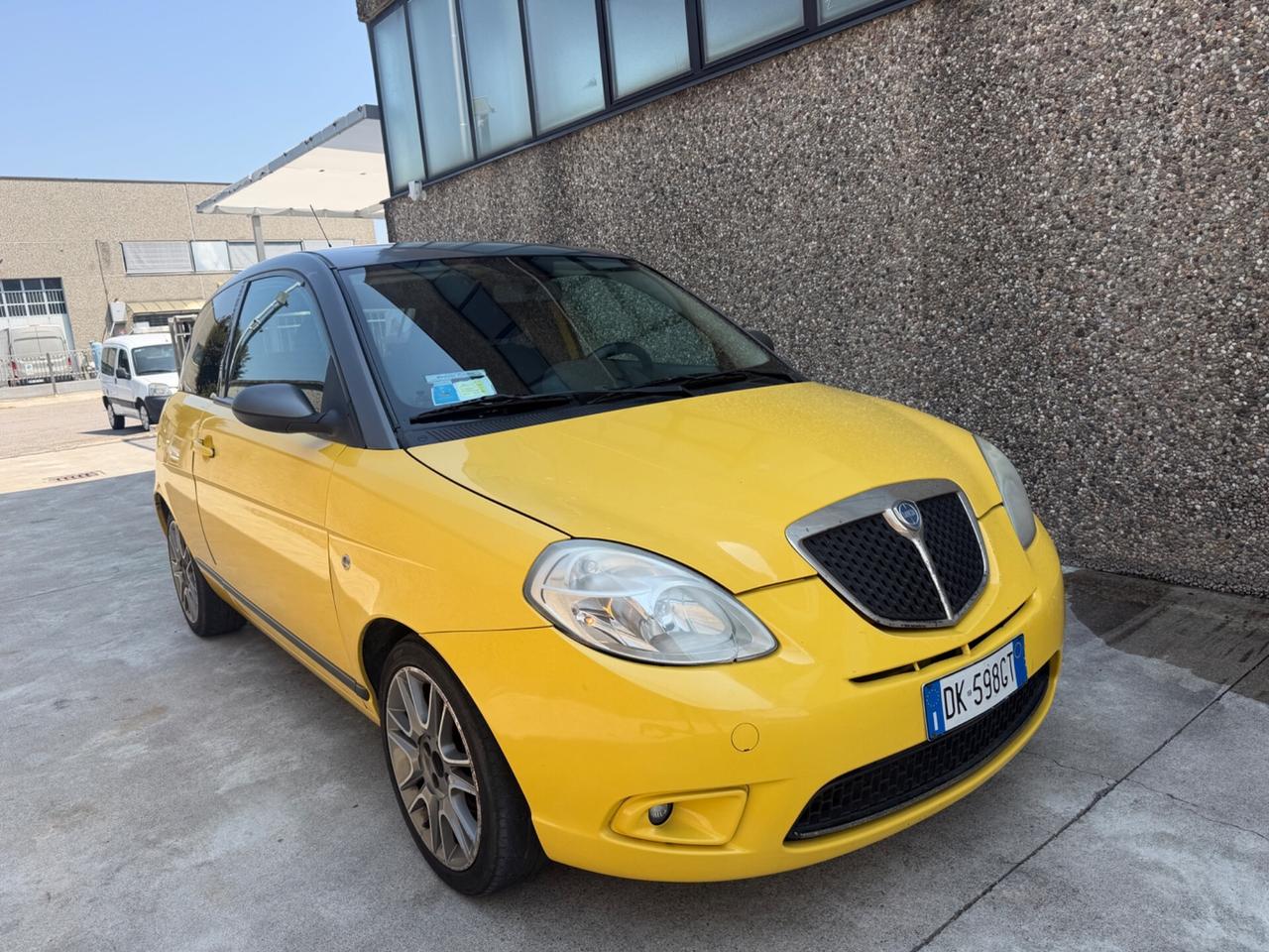 LANCIA YPSILON 1.3 MJT 90CV MOMO-DISIGN