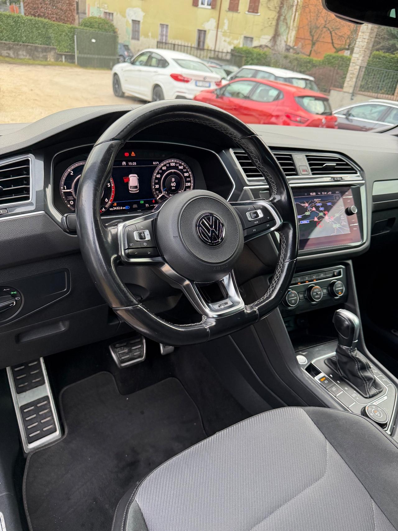 Volkswagen TIGUAN 2.0 TDI RLINE DSG 4MOTION MATRIX