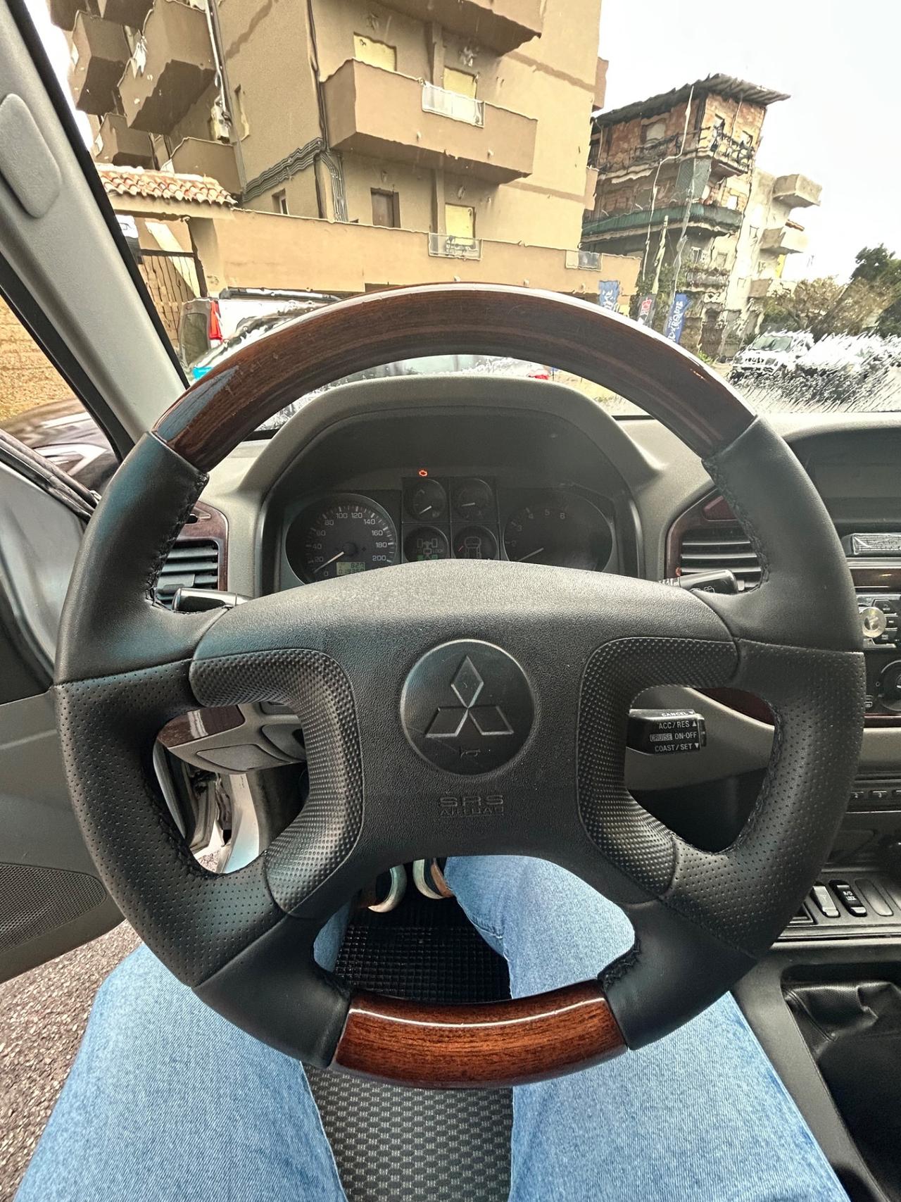 Mitsubishi Pajero 2.5 TDI 3p. GLX