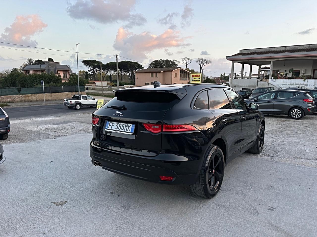 Jaguar F-Pace 2.0 D 180 CV Portfolio Unico Proprietario Garanzia 24 Mesi !!