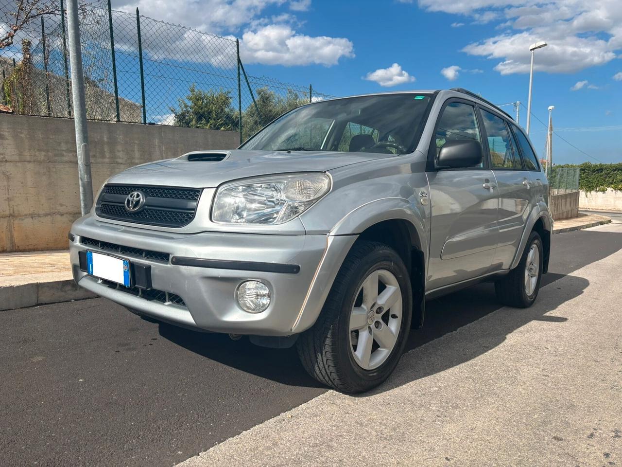 TOYOTA RAV-4 2.0 D-4D - 2004