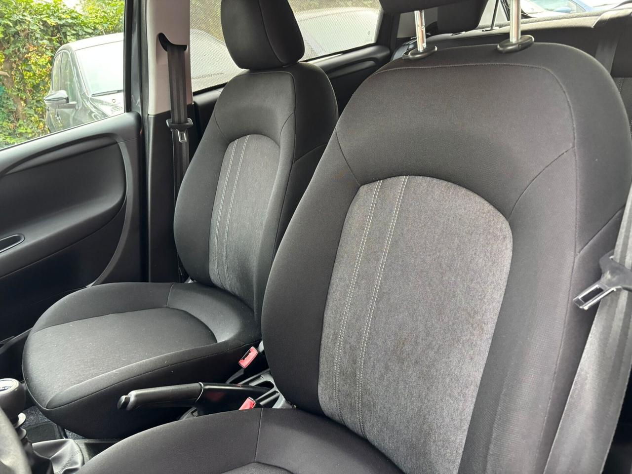 Fiat Punto 1.2 8V 5 porte Lounge OK Neopatentati