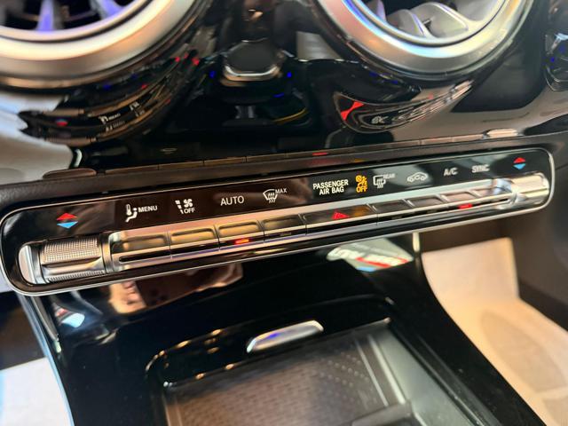 MERCEDES-BENZ A 200 Automatic AMG Line Premium