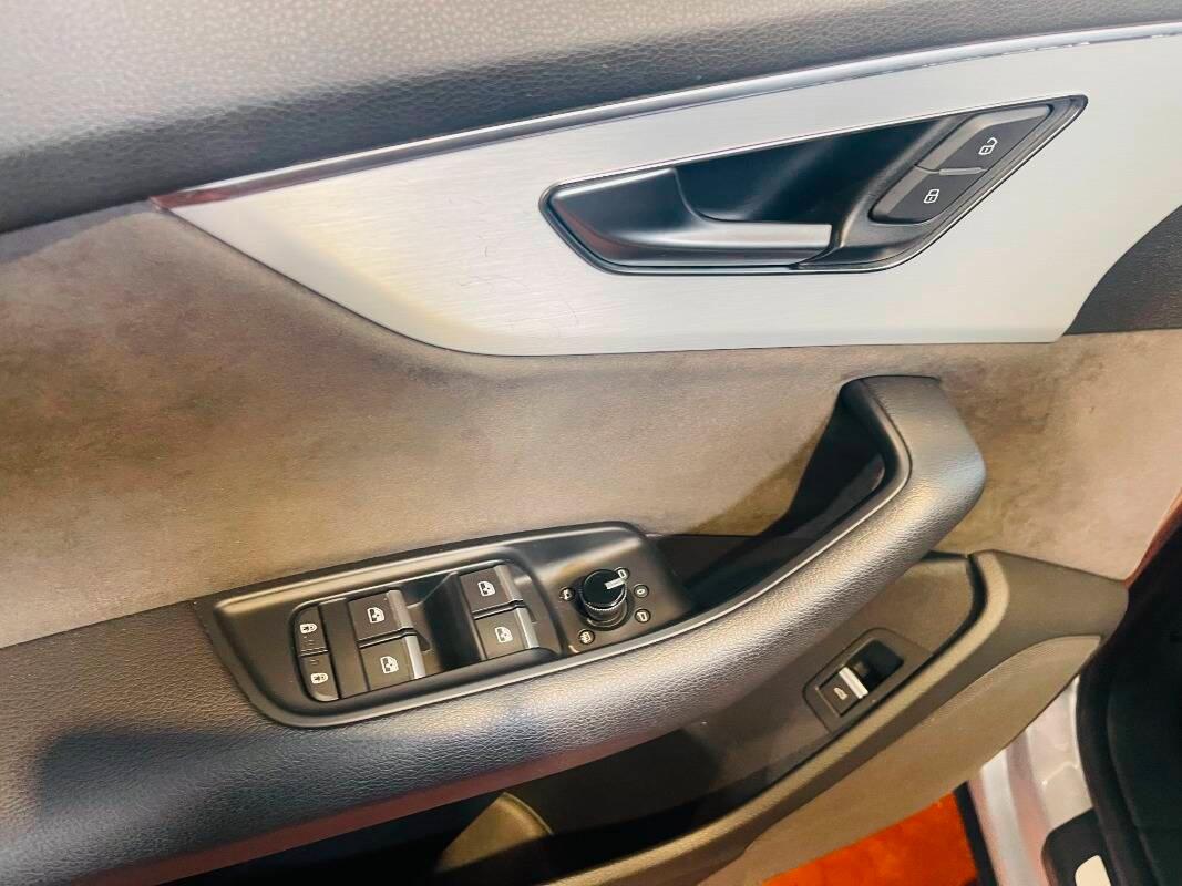 Audi Q8 50 3.0 tdi mhev quattro tiptronic 21''