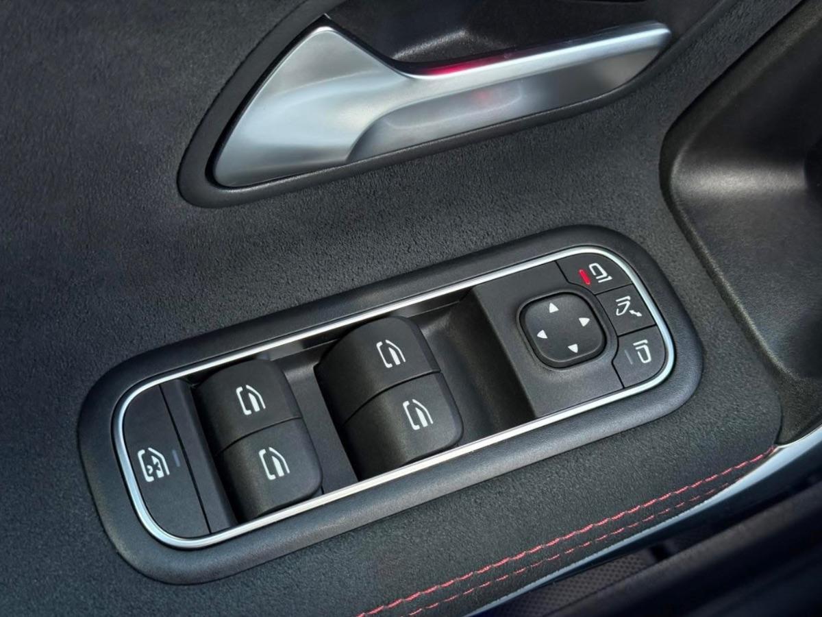 Mercedes CLA 220d Premium AMG Night Edition 190CV