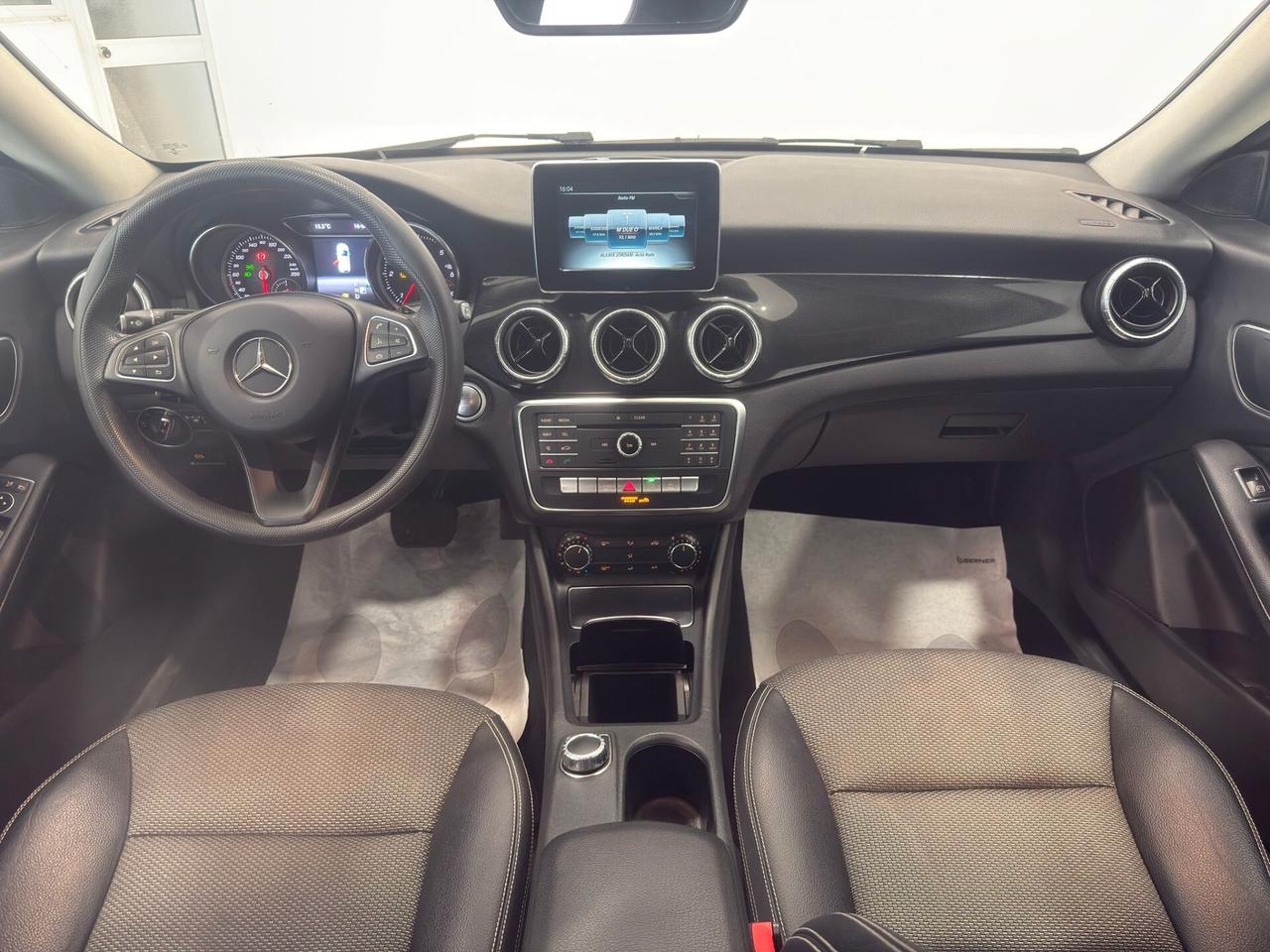 Mercedes-benz CLA 200 d Sport 136cv AUTOMATICO