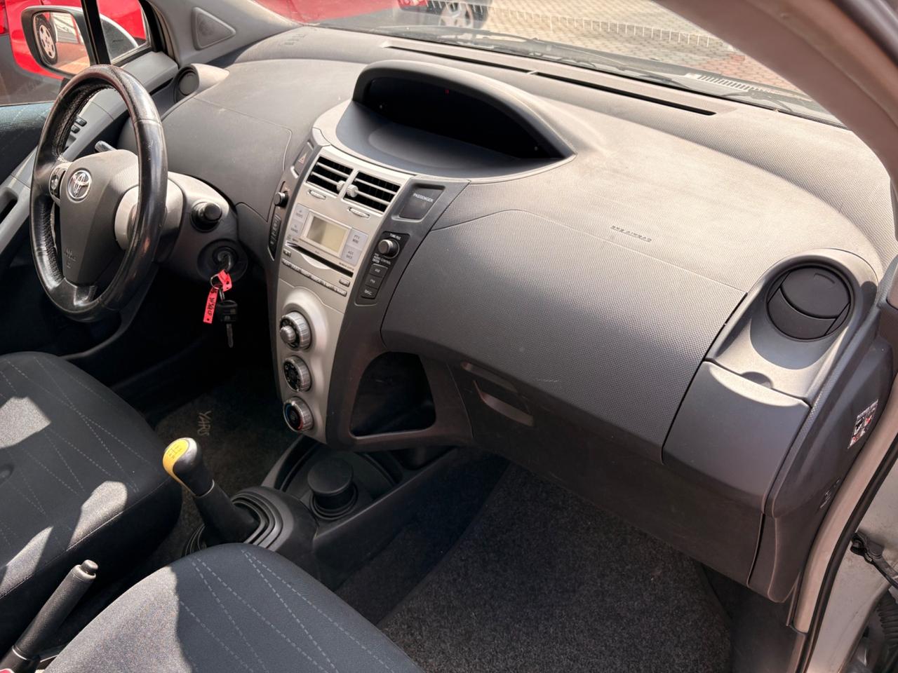 Toyota Yaris 1.3 5 porte - NEOPATENTATI