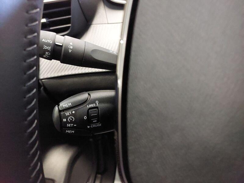 Peugeot 208 208 PureTech 100 Stop&Start 5 porte Allure