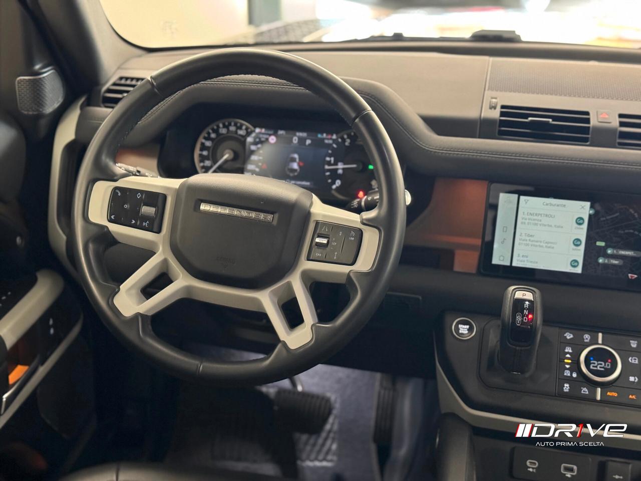 LAND ROVER Defender (2019) Defender 110 3.0D I6...