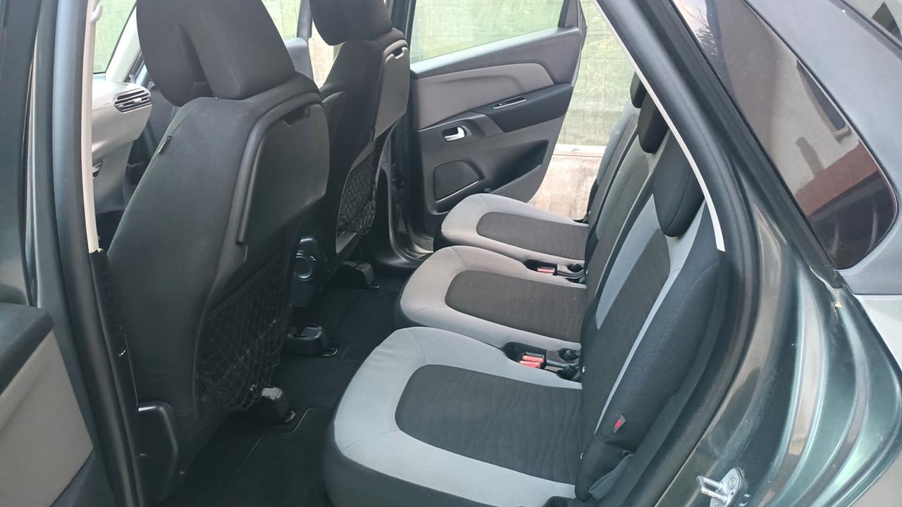Citroen C4 Picasso 1.5 diesel 2016 navigatore