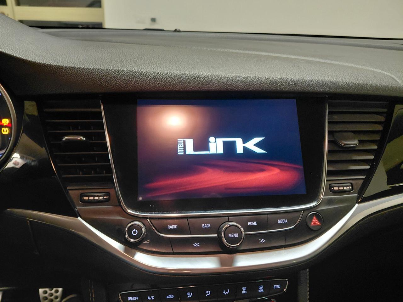 OPEL ASTRA ANNO 2016 DS 1.6 ADATTA NEOPATENTATI KM 155 mila