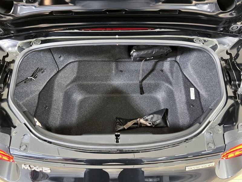 Mazda MX-5 1.5L Skyactiv-G Homura